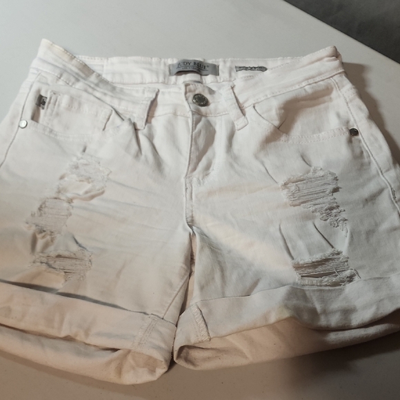 Judy Blue White Distressed Jean Shorts Relaxed Fit Size Small - Picture 1 of 8
